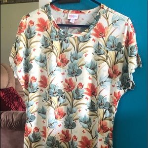 LuLaRoe Mitzi top
